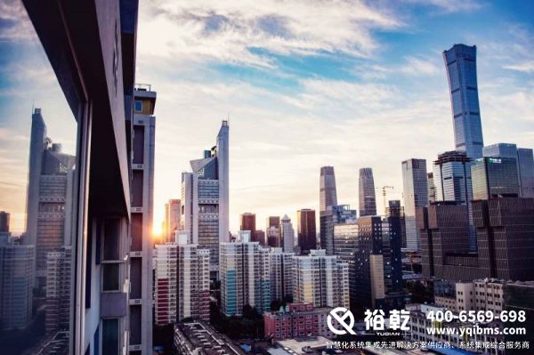 能耗監(jiān)測系統(tǒng)，數(shù)據(jù)分析，報告生成，多平臺支持
