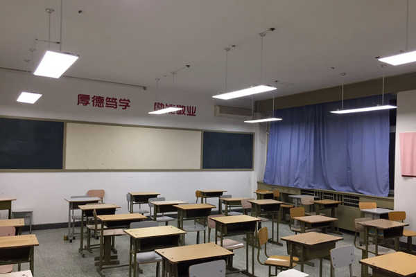 教室智能照明控制的實(shí)現(xiàn)！(圖1)